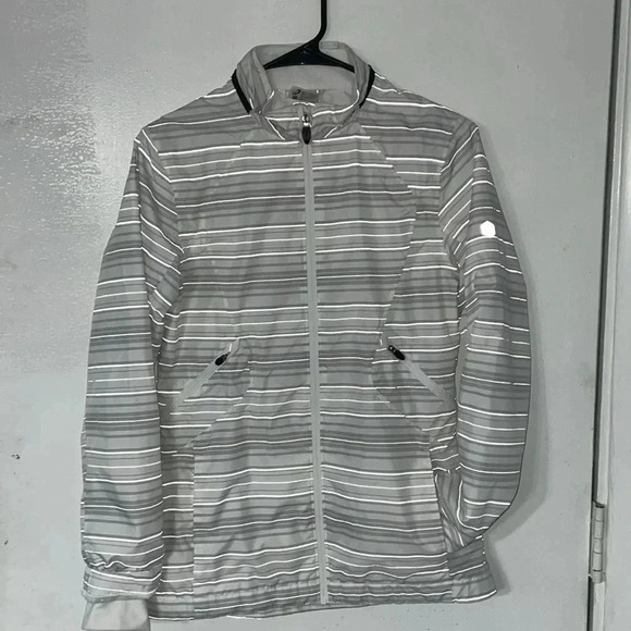 ASICS storm shelter jacket - Picture 4 of 11